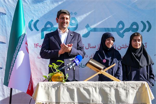 ICT Minister stresses in-person, tech-driven education